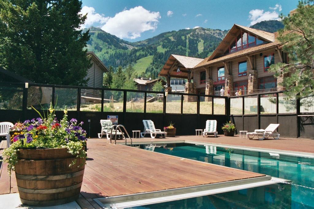 The Alpenhof Hotel Teton Village Exterior photo